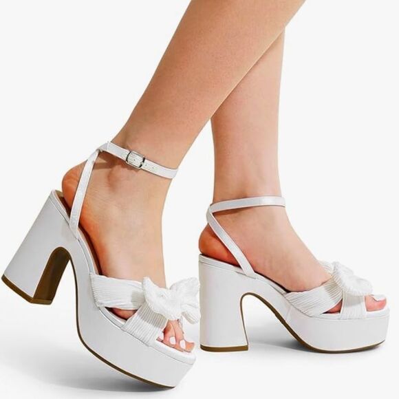 NWOT White Bow Heels - Picture 1 of 6